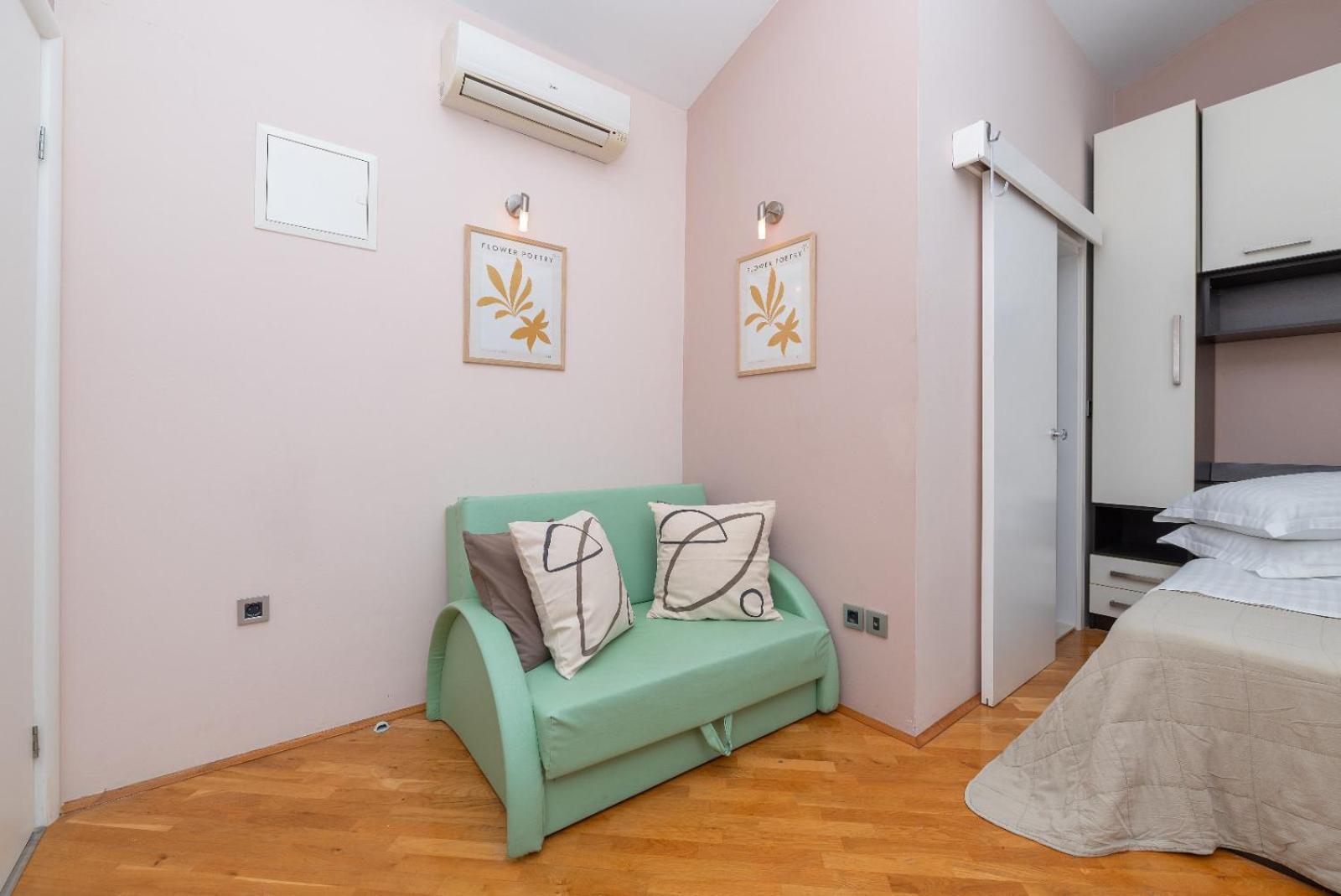 Apartments Luka Toni Krvavica Exterior foto
