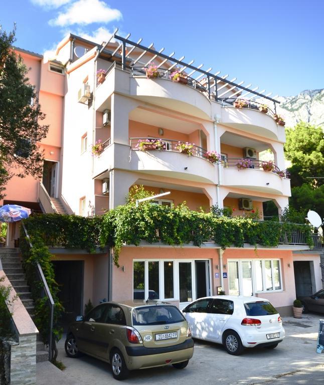 Apartments Luka Toni Krvavica Exterior foto